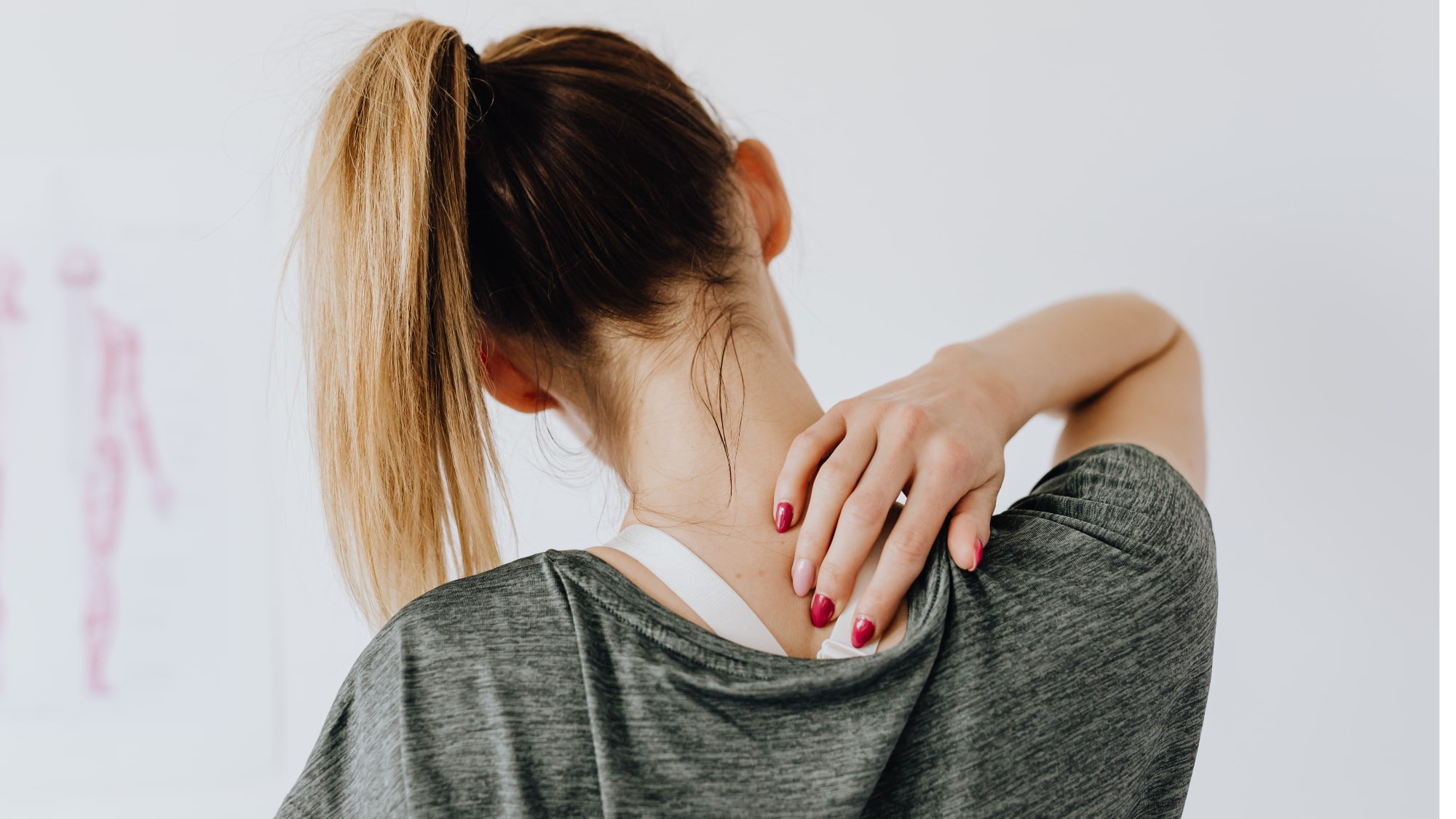 dolore cervicale osteopatia massaggio